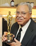 James Earl Jones, après avoir reçu son Oscar d'honneur.