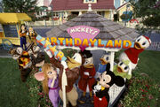 Les personnages Disney à Starland à Walt Disney World en 1990.