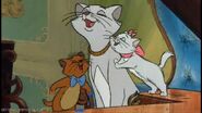 1000px-Aristocats-disneyscreencaps com-1402