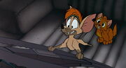 Oliver-co-disneyscreencaps.com-3606