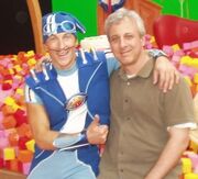 Mark Valenti i Magnús Scheving na planie Leniuchowa