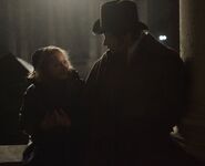 Les-miserables-movie-image-isabelle-allen-hugh-jackman-600x488