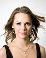 Beck Gina LR.jpg (227 KB)