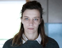 Julie Meyer | Les Revenants Wiki | Fandom