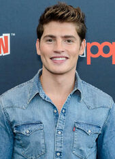 Gregg Sulkin 2017 in a Levi's denim Western shirt