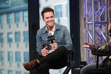 Kris-allen-attends-aol-build-speaker-series-to-discuss-l 015