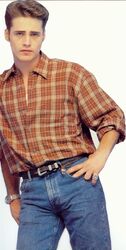 Jason Priestley in Levi's jeans as Brandon Walsh in 90210 Beverly Hills (1990–2000)