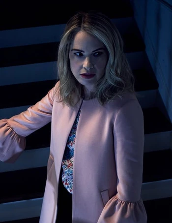 Robyn Richards | LGBT Character Fanon Wiki | Fandom