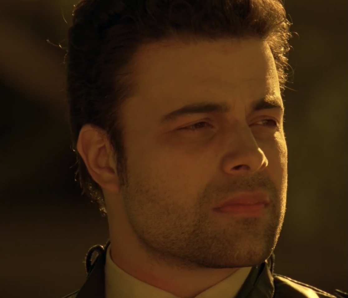 Max Arciniega LGBT Characters Wikia Fandom