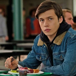 Lovesimon-1592927019.jpg