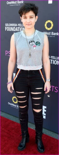 Bex Taylor-Klaus.PNG