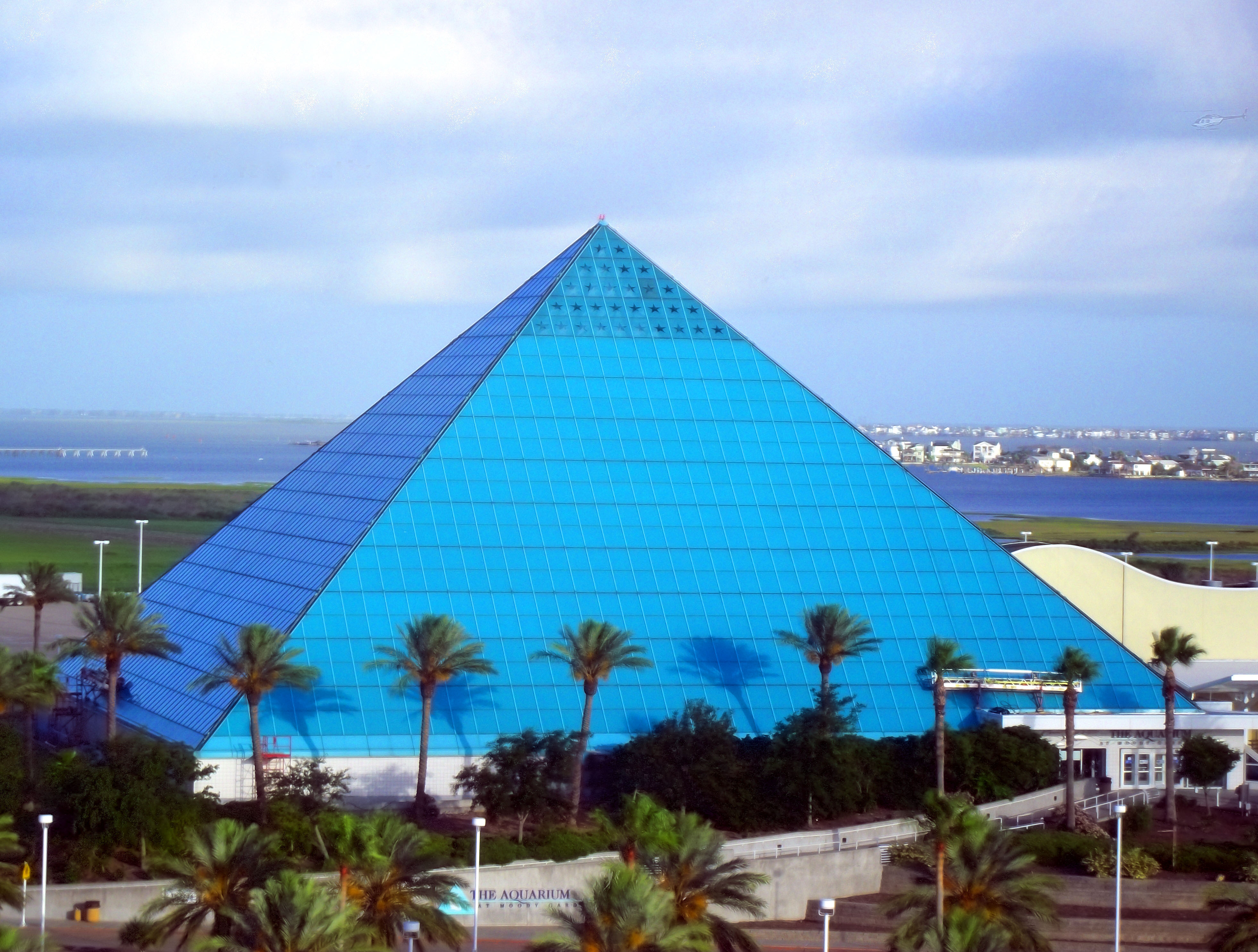 Moody Gardens Aquarium Pyramid, Life After People Fanon Wiki