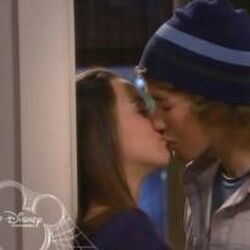 Life With Derek" Video Has Twitter Users Concerned After A Clip Went Viral  - Narcity
