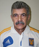 Con Foto de D.T de Tigres