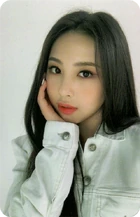 "Vanilla" (Album Photocard)