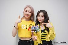 Juhyeon & Hina (210613) Vanilla Music Show Behind Inkigayo (01)