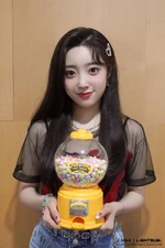 Hina (210622) Vanilla Music Show Behind The Show.jpg (111 KB) The Show June 22, 2021