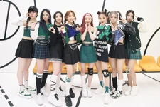 LIGHTSUM Into The Light Jacket Behind (22).jpg (85 KB) Into The Light