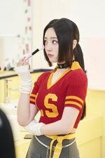 Hina Into The Light Alive MV behind (07).jpg (463 KB) "ALIVE"