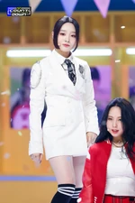 Hina (22.05.26) ALIVE M Countdown (5).jpg (1.48 MB) M Countdown May 26, 2022