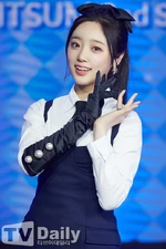 Hina (21-10-13) Light A Wish Showcase Pictorial (06).jpg (496 KB) "Light a Wish"