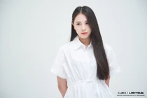 Debut Profile
