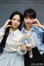 HiYeon (22.05.29) Into The Light Music Show Behind (2).jpg (131 KB) Hina & Juhyeon (May 29, 2022) (2)