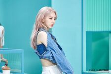 Juhyeon Vanilla music video behind 10