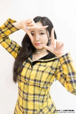 Hina (211110) Vivace Music Show Behind Show Champion.jpg (150 KB) Show Champion November 10, 2021