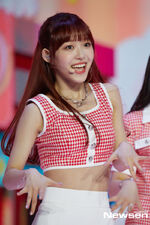 Yujeong (June 10, 2021) Vanilla Showcase performance (03)