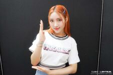 Chowon (210618) Vanilla Music Show Behind Music Bank