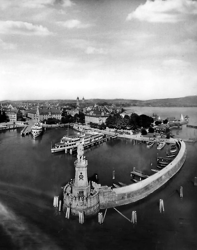 MS Allgäu, MS Kempten, MS Deutschland und MB Reutin um 1936 im Lindauer Hafen