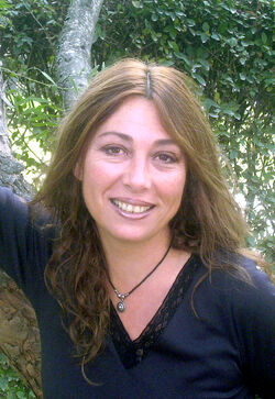 Helen Velando