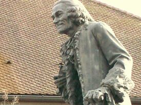 VoltaireStatueFerney-Voltaire