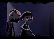 Хулиганы преследуют толстого ребёнка.