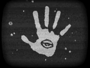 Ладонь с глазом.