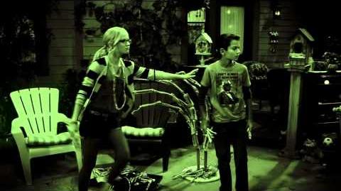 Liv and Maddie - "Neighbors-A-Rooney" - Tune In 4 What!?