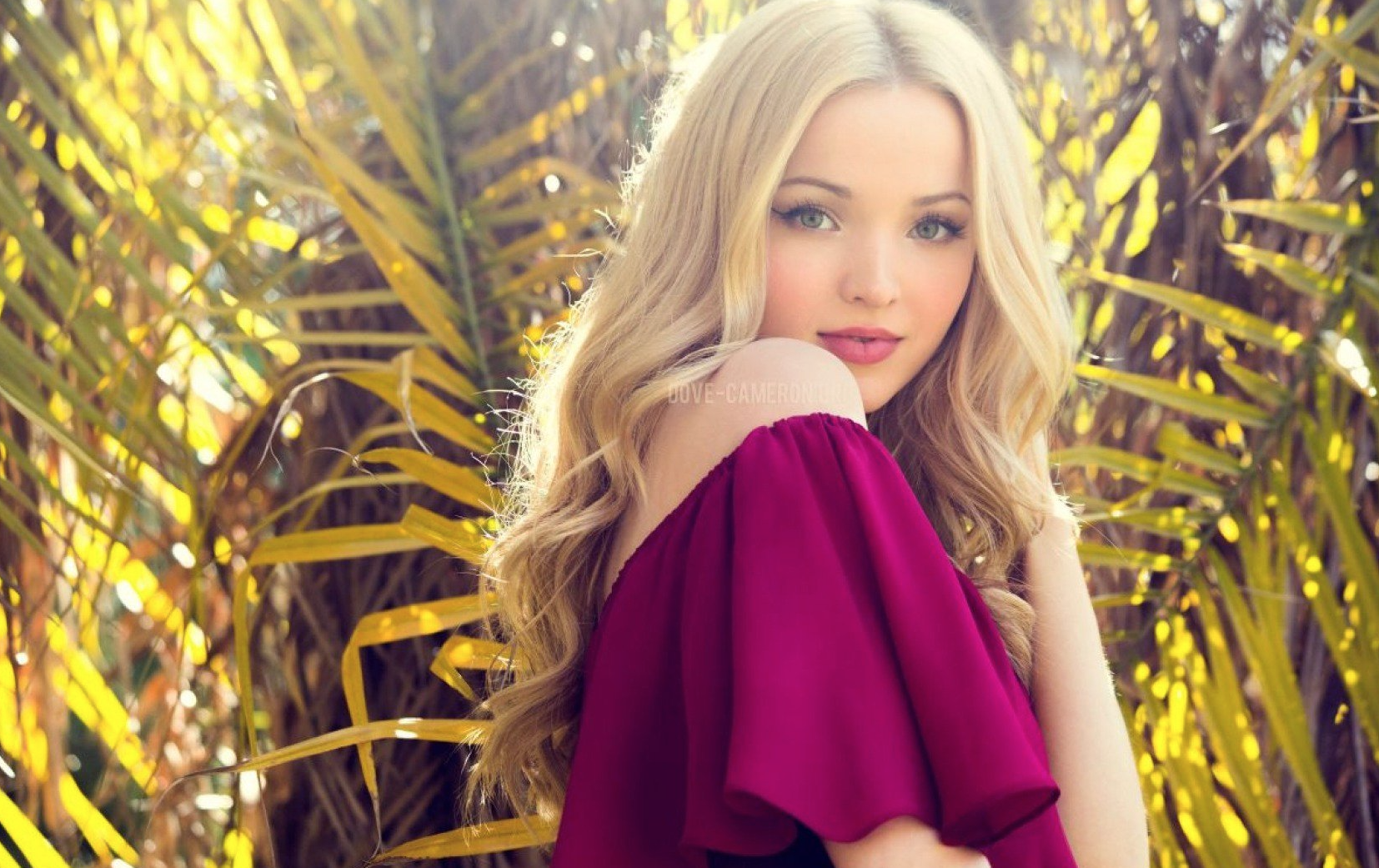 User blog:TinistaGabriela/Dove Cameron Interview