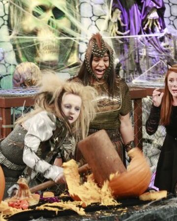 Helgaween A Rooney Liv And Maddie Wiki Fandom