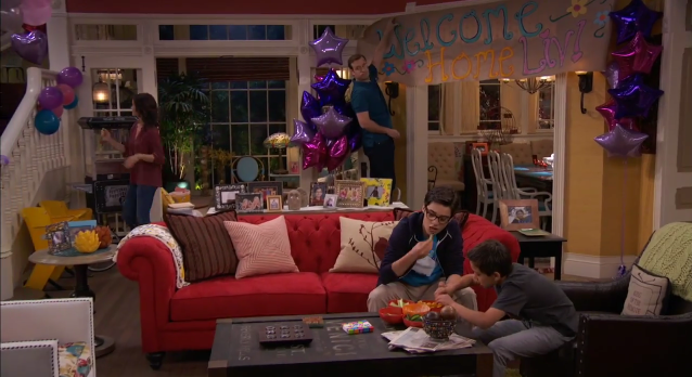 liv and maddie living room