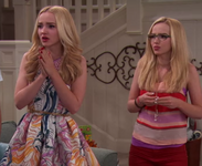 Dove Cameron Finale 19