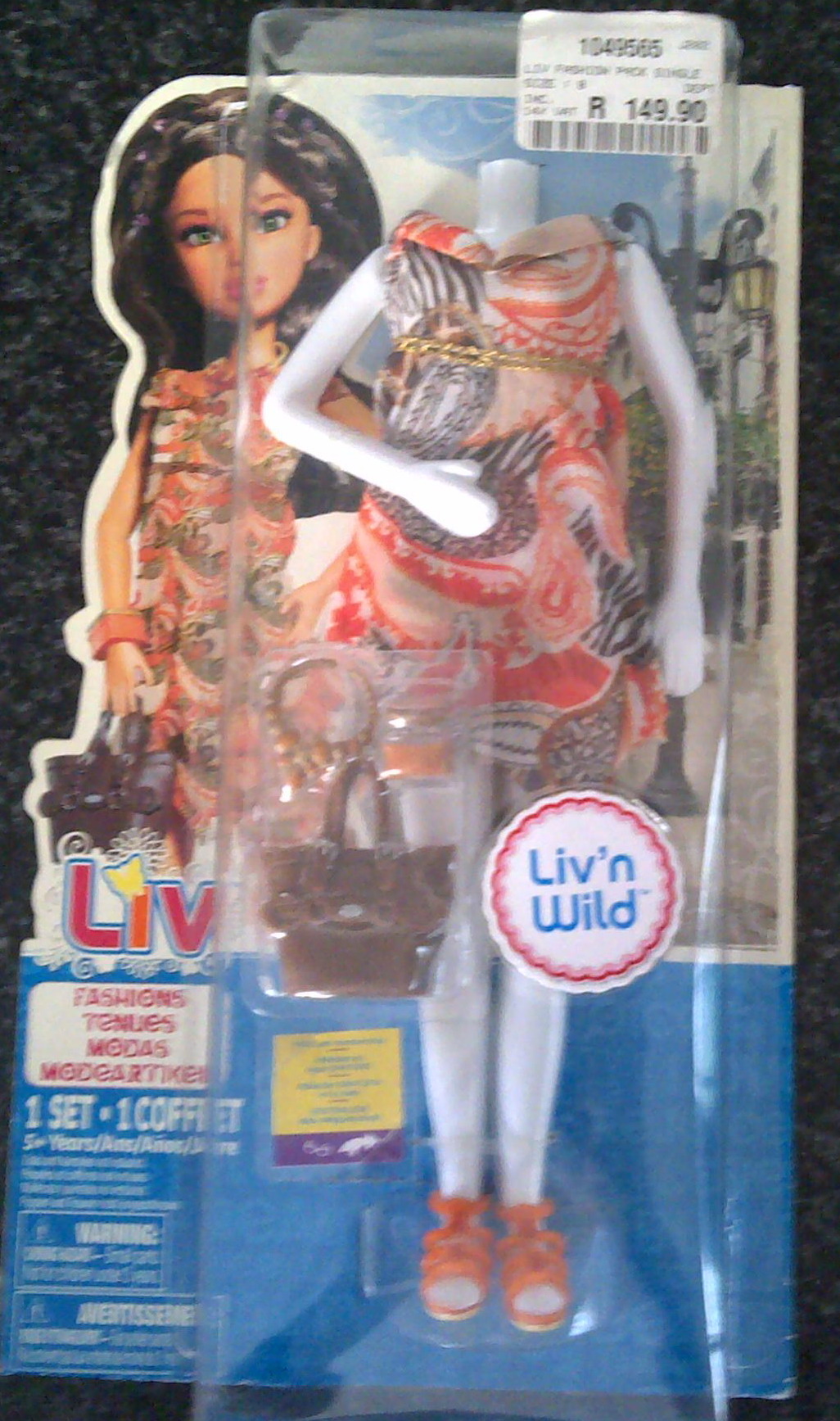Liv doll store clothes