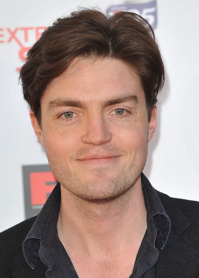 Tom Burke (actor) - Wikipedia