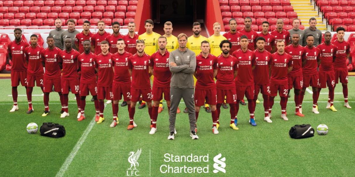 The 2018/2019 squad line up at the Cardiff City FC Team Group