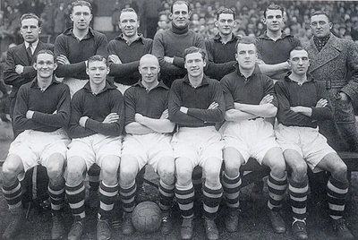 LiverpoolSquad1937-1938