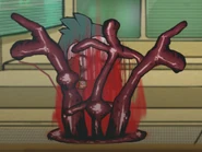 成す術もなく捕われる職員