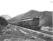 An EP-3 pulling an eastbound train from Seattle.
