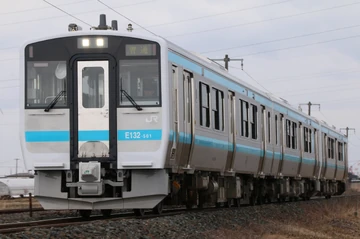 草軽電気鉄道 2'6\" gauge through white birch 草軽電気鉄道 2'6