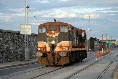 171 heading down the Alexandra Road tramway.