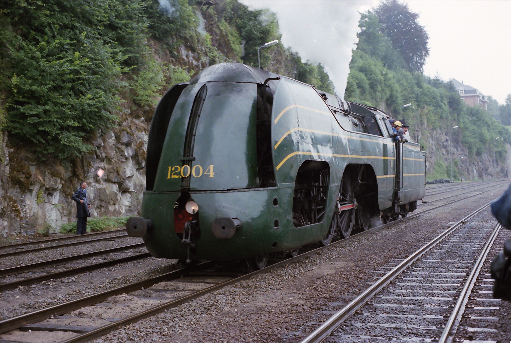 Amazon | Philotrain ベルギーSNCB Type 12 流線形蒸気機関車